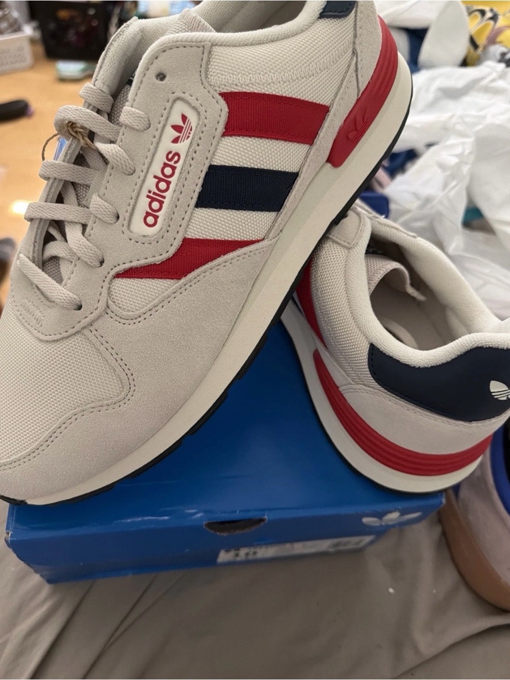 Adidas Treziod 2 Size 10 NIB Cream Red Blue Stripes